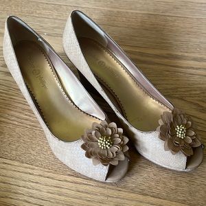 Lindsay Philips tan wedges